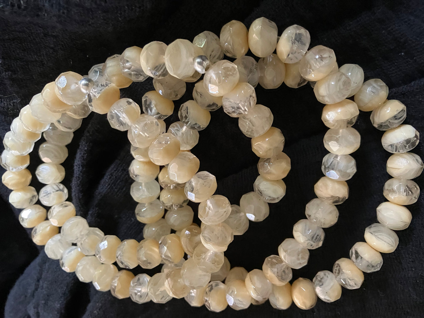 Glass Beads Set of 4 Cream